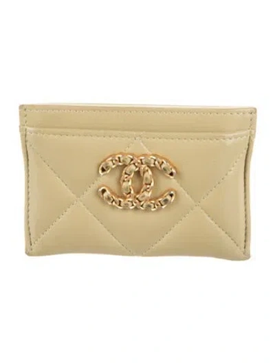 Pre-owned Chanel 19 Card Holder Interlocking Cc Logo Card Holder In Green