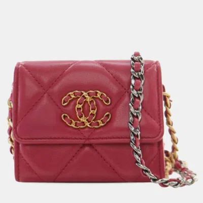 Pre-owned Chanel 19 Card Holder On Chain In Red