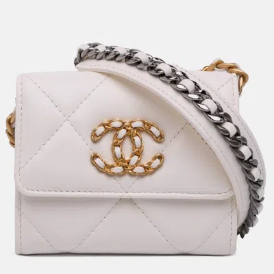 Pre-owned Chanel 19 Card Holder On Chain In White