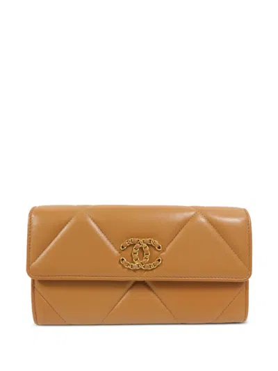 Pre-owned Chanel 19 Cc Diamond-quilted Long Wallet In Brown