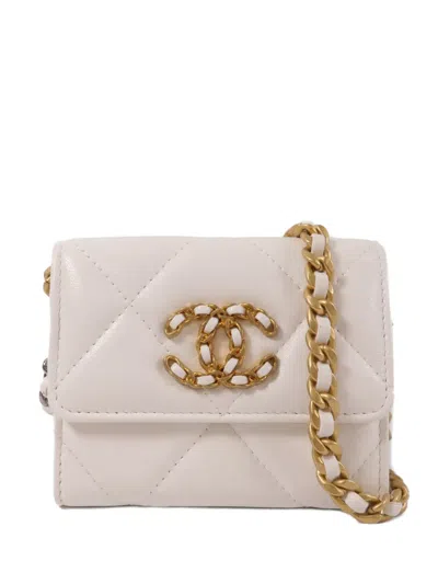 Pre-owned Chanel 19 Flap Coin Purse Cross Body Bag In White