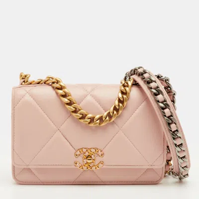 Pre-owned Chanel 19 Flap Pink Quilted Leather Wallet On Chain
