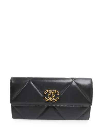 Pre-owned Chanel 19 Flap Wallet In Black