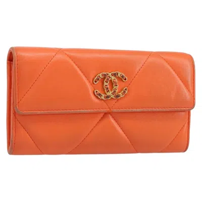 Pre-owned Chanel 19 Flap Wallet Quilted Lambskin Orange Leather Wallets Accessory ()