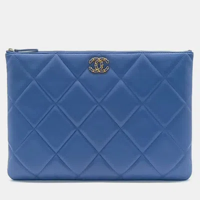 Pre-owned Chanel 19 Lamskin Large Ap0952 Clutch In Blue