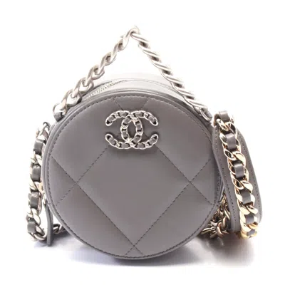 Pre-owned Chanel 19 Leather Shoulder Bag In Gray