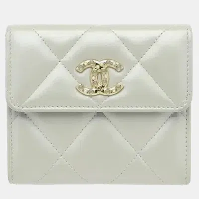 Pre-owned Chanel 19 Light Grey Quilted Lambskin Leather Small Flap Wallet For Women