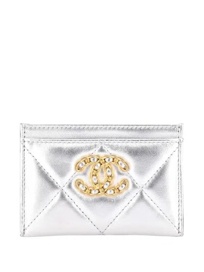 Pre-owned Chanel 19 Quilted Iridescent Calfskin Card Holder In Metallic