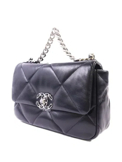 Pre-owned Chanel 19 Quilted Shoulder Bag In Black