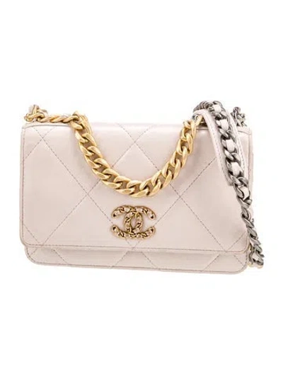 Pre-owned Chanel 19 Wallet On Chain In Pink