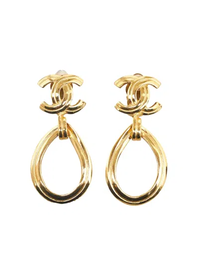 Pre-owned Chanel 20th Century  Cc Drop Earrings In Gold
