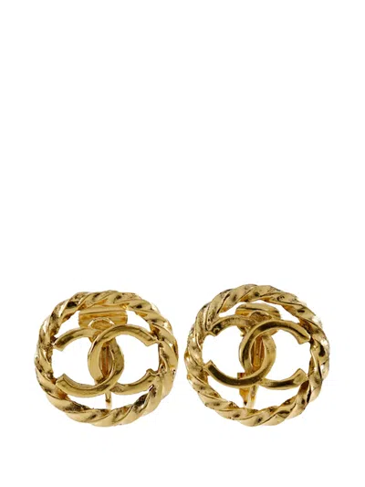 Pre-owned Chanel 1950-1970 Cc Gold Plated Round Clip On Earrings Costume Earrings