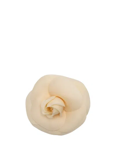 Pre-owned Chanel 1970-1980 Canvas Camellia Brooch Costume Brooch In White