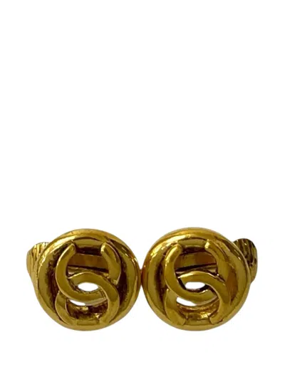 Pre-owned Chanel 1970-1980 Cc Gold Plated Round Clip On Earrings Costume Earrings