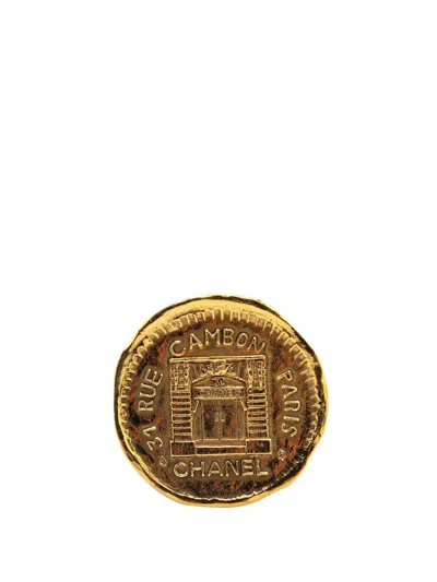 Pre-owned Chanel 1970-1980 Gold Plated 31 Rue Cambon Round Brooch Costume Brooch