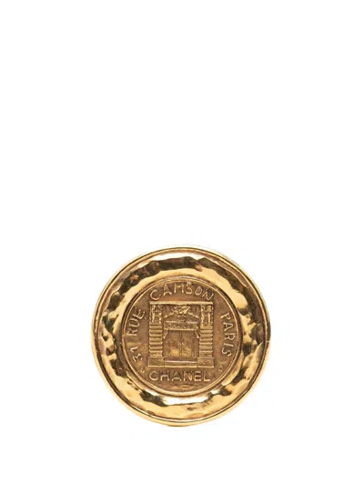 Pre-owned Chanel 1970-1980 Gold Plated 31 Rue Cambon Round Brooch Costume Brooch