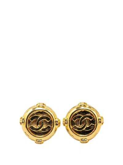 Pre-owned Chanel 1970-1980 Gold Plated Cc Clip On Costume Earrings