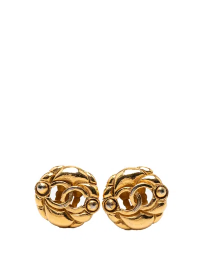 Pre-owned Chanel 1970-1980 Gold Plated Cc Hollow Round Clip On Earrings Costume Earrings