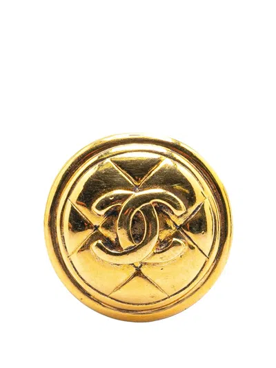 Pre-owned Chanel 1970-1980 Gold Plated Cc Quilted Round Brooch Costume Brooch