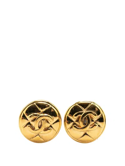 Pre-owned Chanel 1970-1980 Gold Plated Cc Quilted Round Clip On Earrings Costume Earrings