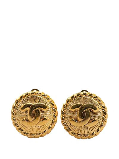 Pre-owned Chanel 1970-1980 Gold Plated Cc Round Clip On Earrings Costume Earrings
