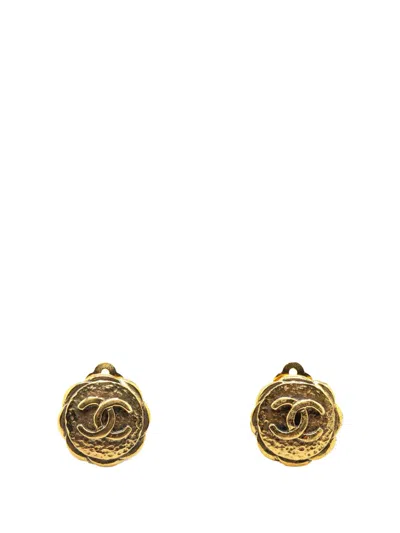 Pre-owned Chanel 1970-1980 Gold Plated Cc Round Clip On Earrings Costume Earrings