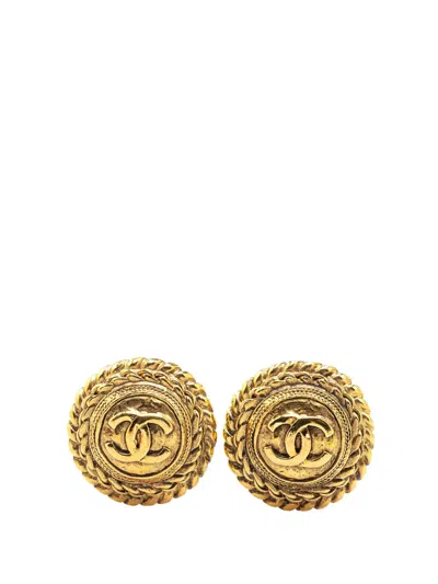 Pre-owned Chanel 1970-1980 Gold Plated Cc Round Clip On Earrings Costume Earrings