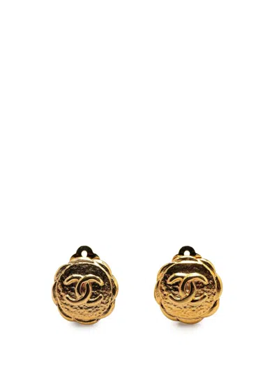 Pre-owned Chanel 1970-1980 Gold Plated Cc Round Clip On Earrings Costume Earrings