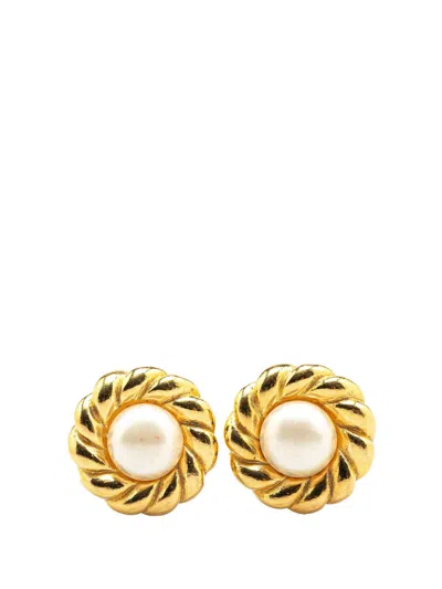 Pre-owned Chanel 1970-1980 Gold Plated Faux Pearl Clip On Earrings Costume Earrings