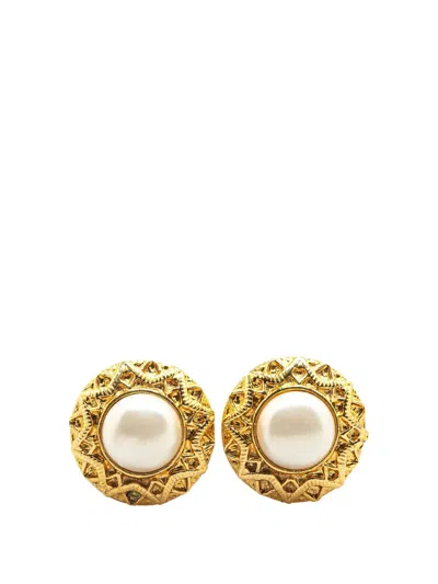 Pre-owned Chanel 1970-1980 Gold Plated Faux Pearl Round Clip On Earrings Costume Earrings