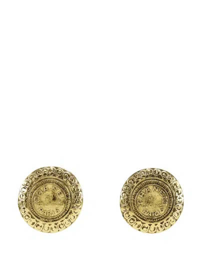 Pre-owned Chanel 1970-1980 Gold Plated Rue Cambon Medallion Clip On Earrings Costume Earrings