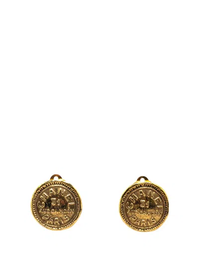 Pre-owned Chanel 1970-1980 Gold Plated Rue Cambon Round Clip On Earrings Costume Earrings