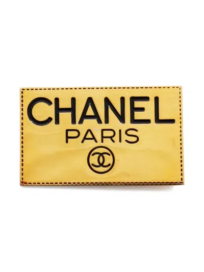 Pre-owned Chanel 1970-1980s Logo Plate Brooch In Gold