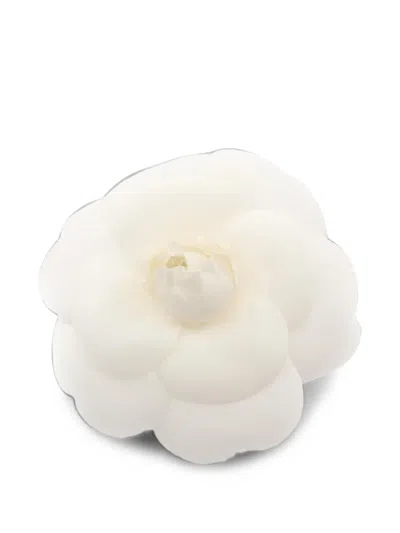 Pre-owned Chanel 1970-1980 Canvas Camelia Brooch Costume Brooch In White
