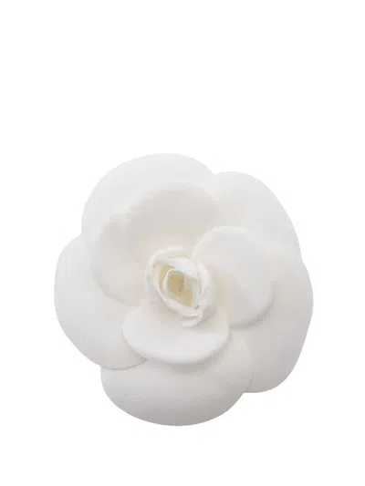 Pre-owned Chanel 1970-1980 Canvas Camellia Brooch Costume Brooch In White