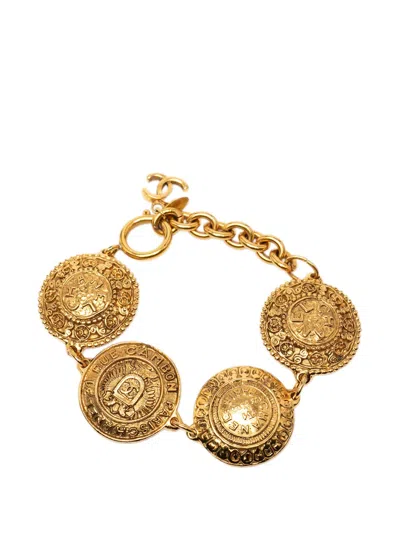 Pre-owned Chanel 1970-1980 Cc Gold Plated Medallion Link Bracelet Costume Bracelet