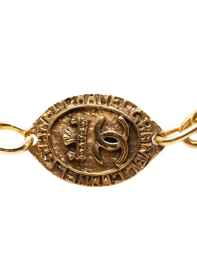 Pre-owned Chanel 1970-1980 Cc Gold Plated Oval Medallion Pendant Double Chain Necklace Costume Necklace