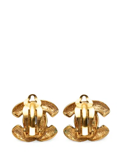 Pre-owned Chanel 1970-1980 Cc Gold Plated Quilted Clip On Earrings Costume Earrings