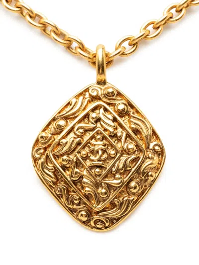 Pre-owned Chanel 1970-1980 Cc Gold Plated Rhombus Medallion Pendant Necklace Costume Necklace
