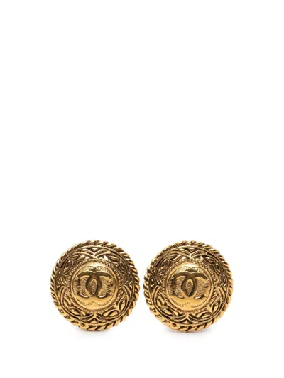 Pre-owned Chanel 1970-1980 Cc Gold Plated Round Clip On Earrings Costume Earrings