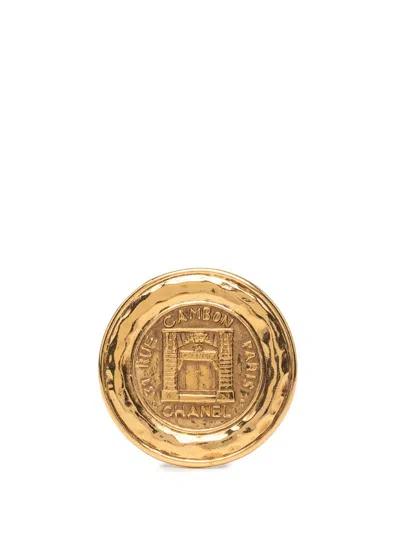 Pre-owned Chanel 1970-1980 Gold Plated 31 Rue Cambon Medallion Pin Brooch Costume Brooch