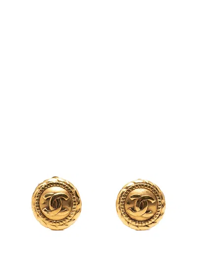 Pre-owned Chanel 1970-1980 Gold Plated Cc Round Clip On Earrings Costume Earrings