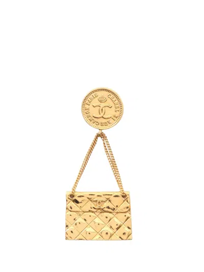 Pre-owned Chanel 1980-1990 Cc Gold Plated Quilted Flap Bag Medallion Brooch Costume Brooch