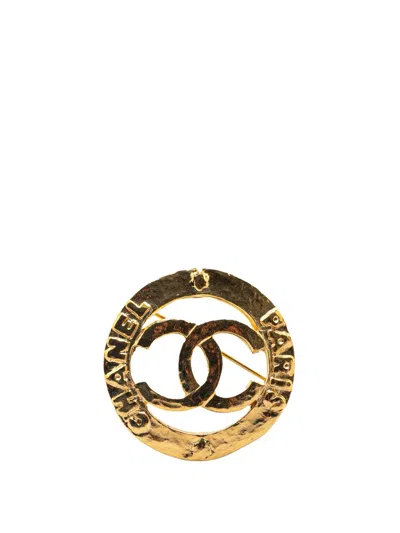 Pre-owned Chanel 1980-1990 Gold Plated Cc Brooch Costume Brooch