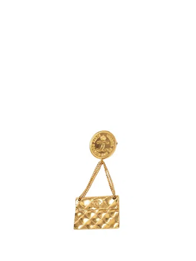 Pre-owned Chanel 1980-1990 Gold Plated Cc Medallion Handbag Brooch Costume Brooch