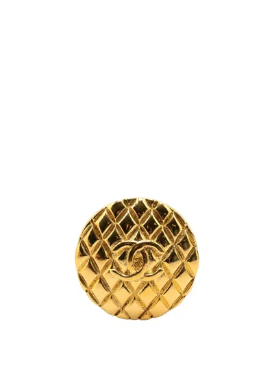 Pre-owned Chanel 1980-1990 Gold Plated Cc Quilted Round Brooch Costume Brooch