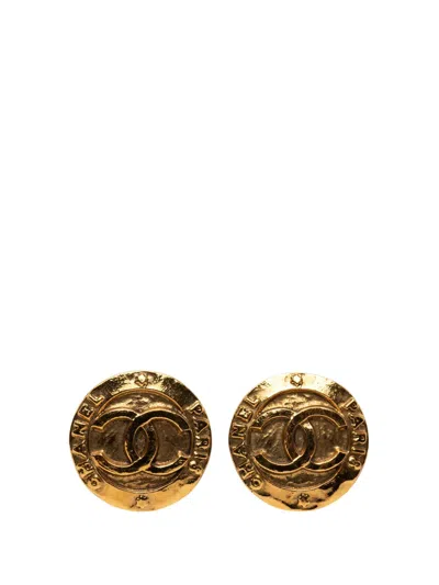 Pre-owned Chanel 1980-1990 Gold Plated Cc Round Clip On Earrings Costume Earrings
