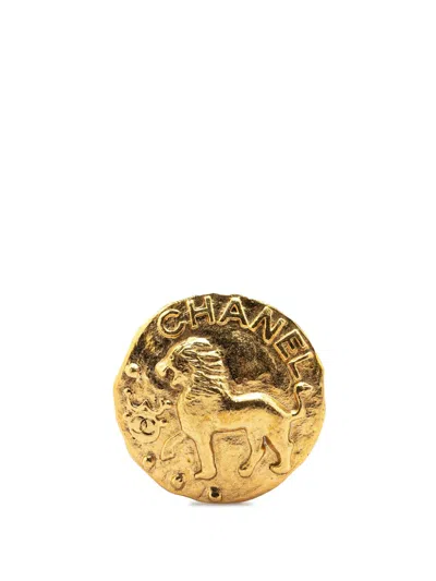 Pre-owned Chanel 1980-1990 Gold Plated Cc Round Lion Brooch Costume Brooch