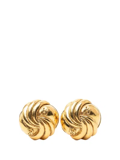 Pre-owned Chanel 1980-1990 Gold Plated Cc Swirl Button Clip On Earrings Costume Earrings