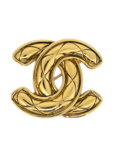 Pre-owned Chanel 1980-1990s Quilted Cc Brooch In Gold
